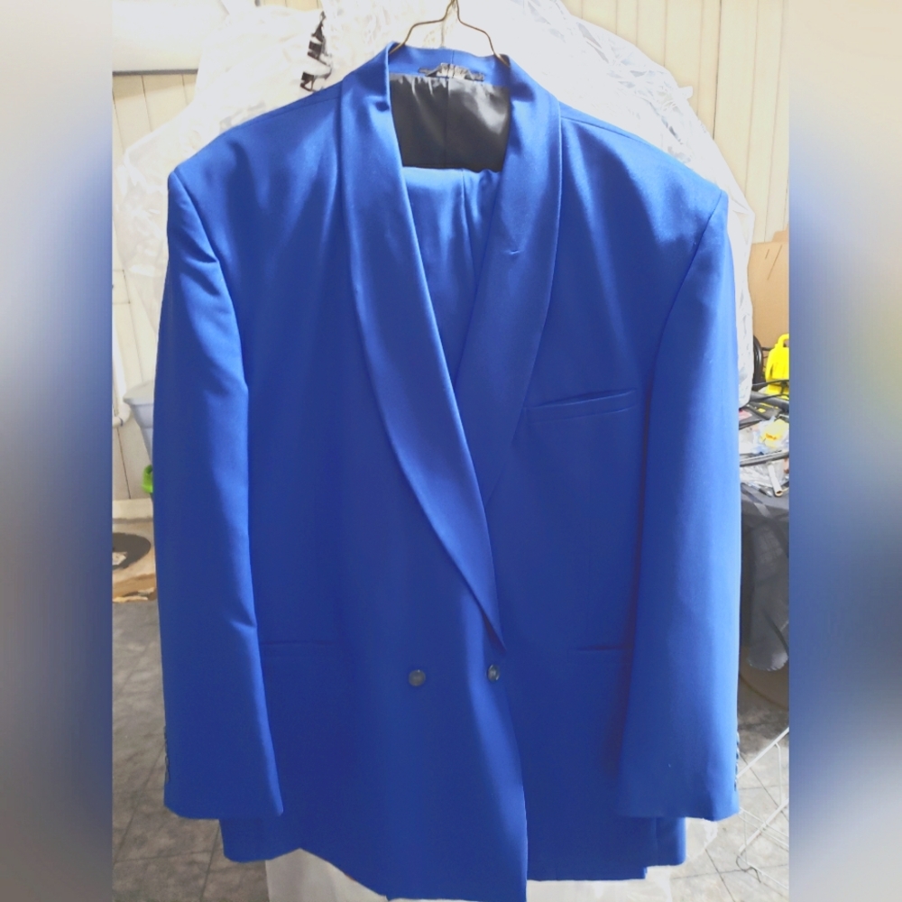 Mans Suit DO NOT BUNDLE